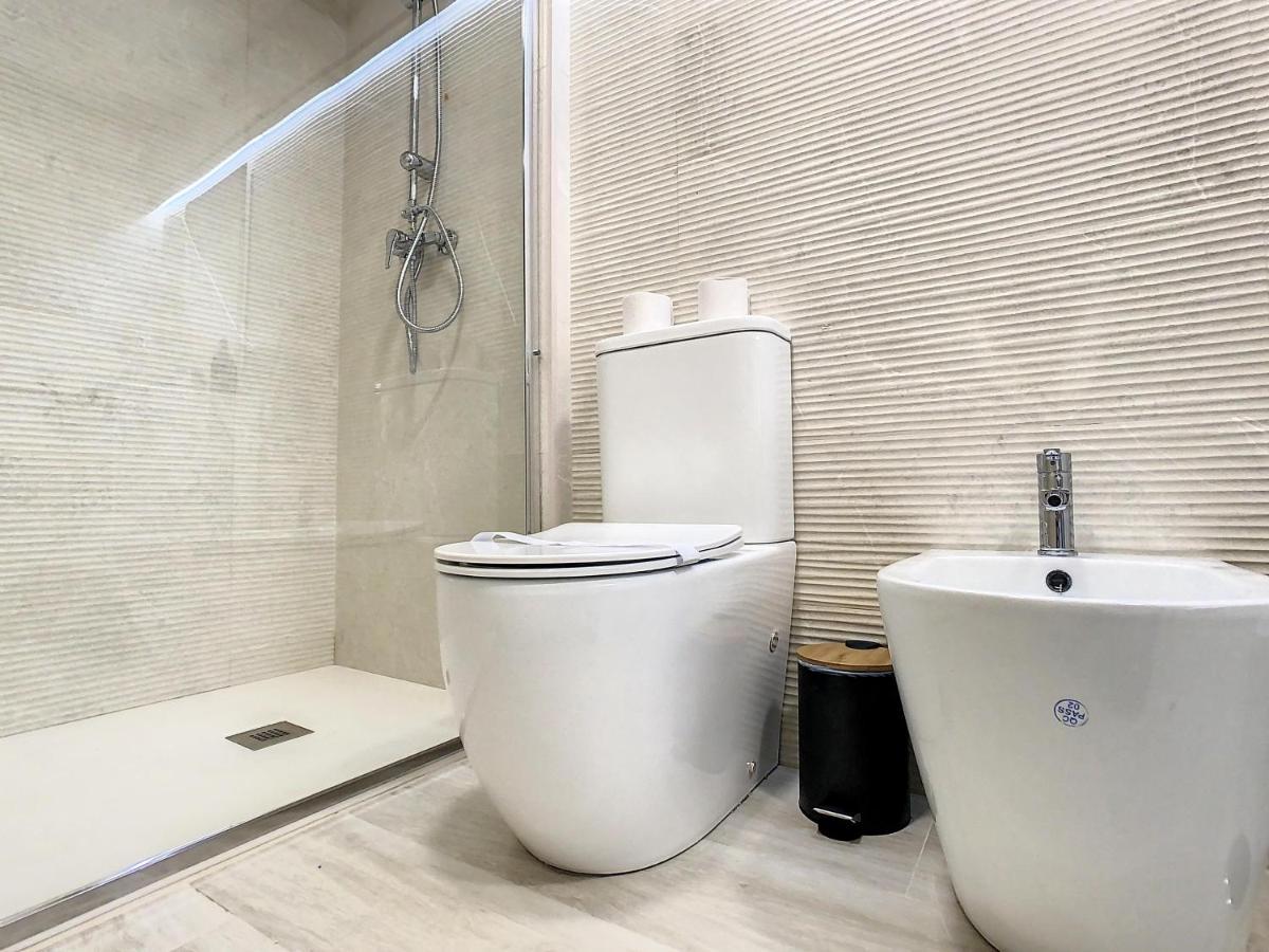 Apartcity Triana Σεβίλλη Εξωτερικό φωτογραφία