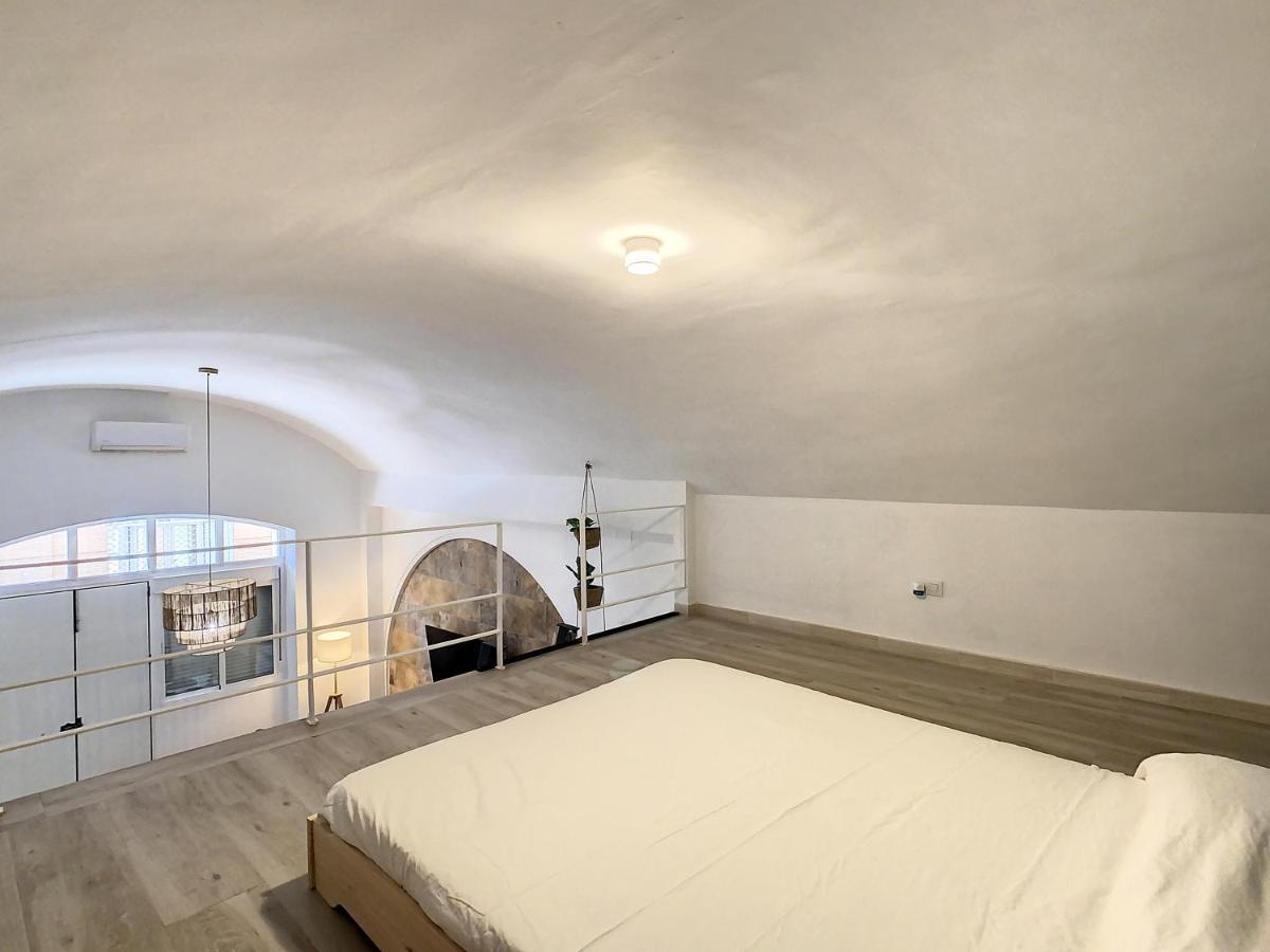 Apartcity Triana Σεβίλλη Εξωτερικό φωτογραφία